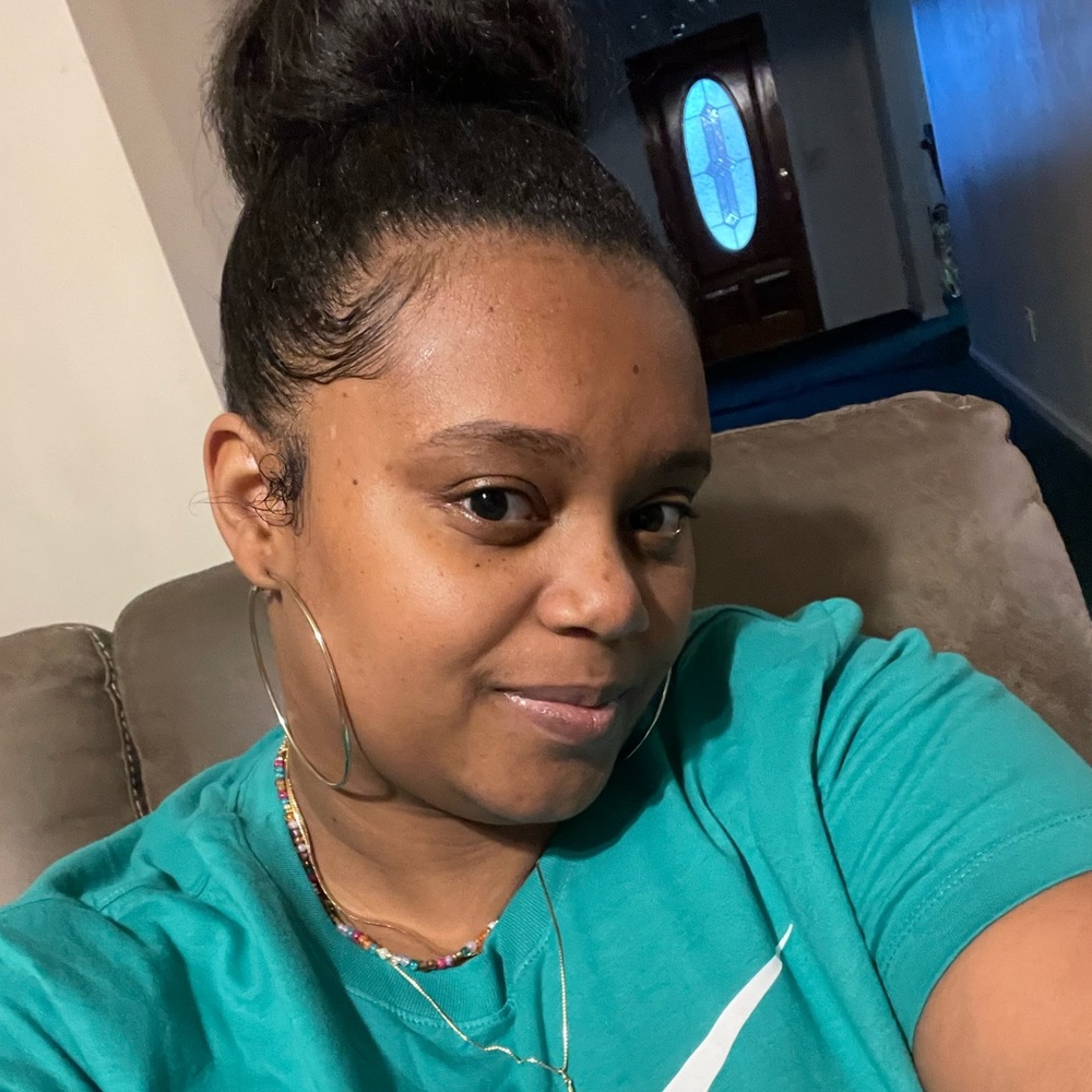 Meet your Posher, Whitney